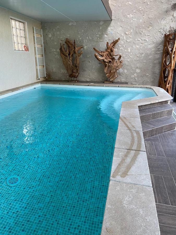 Le Domaine De Tizo Hotell Saint-Victor-de-Morestel Exteriör bild